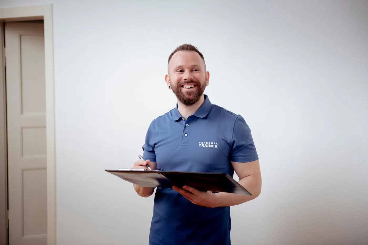 Richard Proch: Ihr Experte für Personal Training, Physiotherapie und Ernährungscoaching in Dresden mit 20 Jahren Erfahrung.